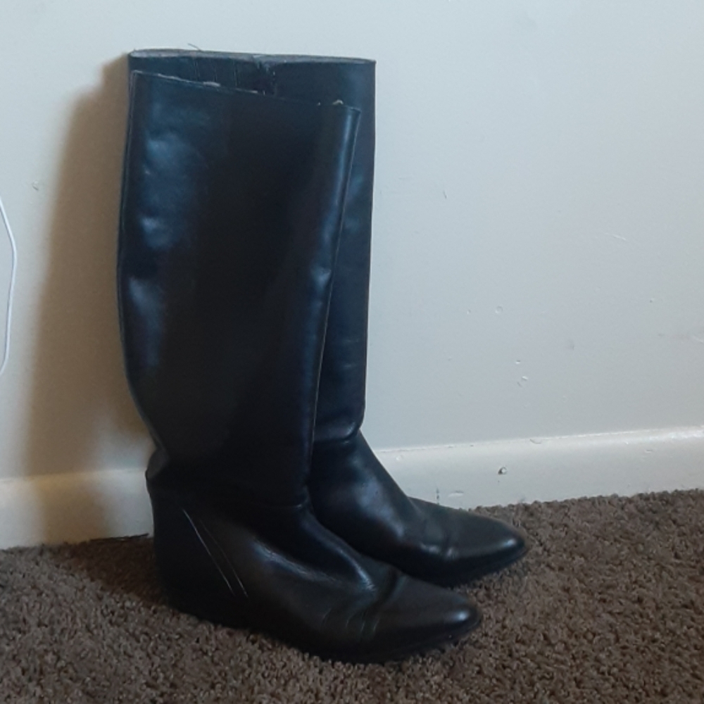 Black boots